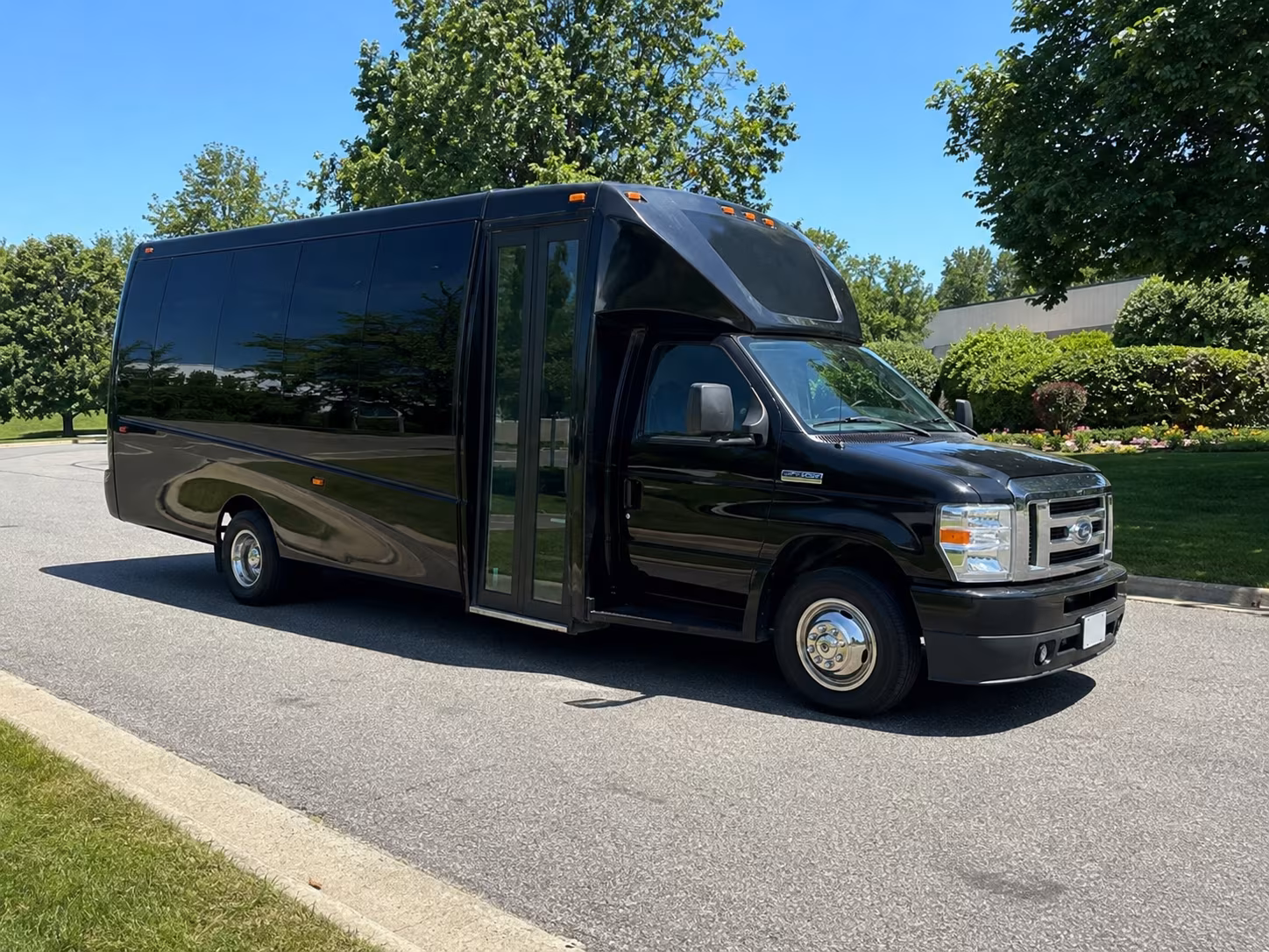 your hesperia prom quinceanera and birthday party bus